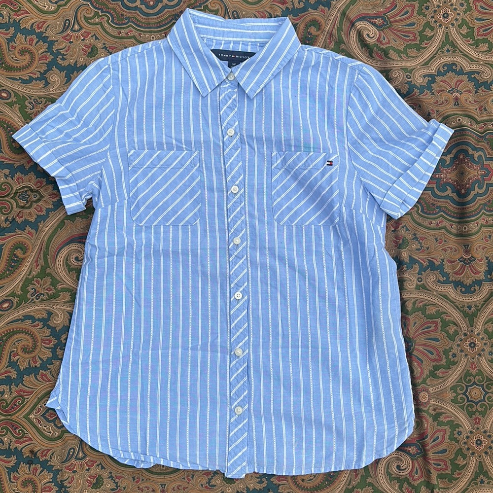 Tommy Hilfiger Shortsleeve buttonup shirt light blue w white stripes petite S